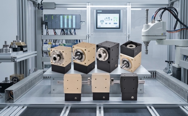 Engineering Efficiency with Industrial Right Angle Gear Reducers