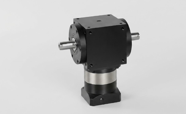 Industrial Efficiency and Durability with Dual-Shaft Output Motor Commutators
